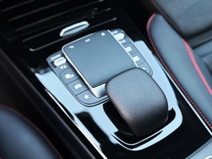 Mercedes-Benz CLA 180 100 kW (136 CV)