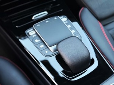 Mercedes-Benz CLA 180 100 kW (136 CV) Mercedes-Benz CLA 180 100 kW (136 CV)