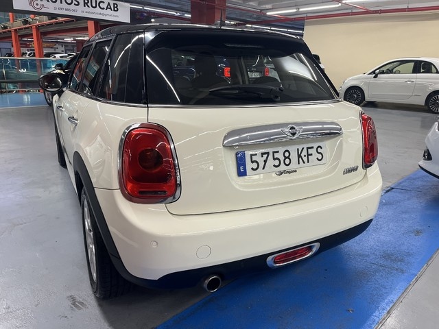 MINIMINI 5 Puertas Cooper 100 kW (136 CV) Vehículo usado en Barcelona - 6