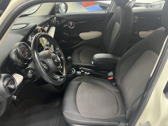 MINIMINI 5 Puertas Cooper 100 kW (136 CV) Vehículo usado en Barcelona - 9 MINIMINI 5 Puertas Cooper 100 kW (136 CV) Vehículo usado en Barcelona - 9