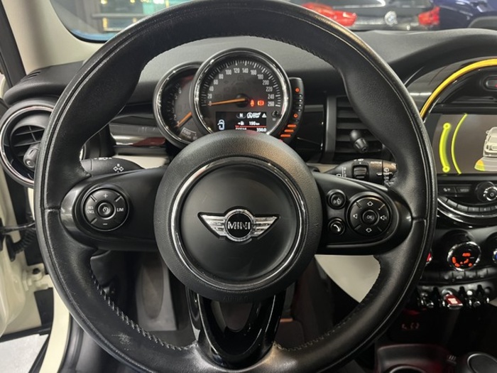 MINIMINI 5 Puertas Cooper 100 kW (136 CV) Vehículo usado en Barcelona - 14 MINIMINI 5 Puertas Cooper 100 kW (136 CV) Vehículo usado en Barcelona - 14