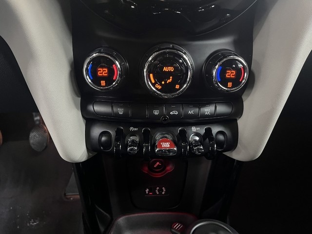 MINIMINI 5 Puertas Cooper 100 kW (136 CV) Vehículo usado en Barcelona - 15