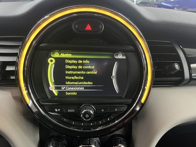 MINIMINI 5 Puertas Cooper 100 kW (136 CV) Vehículo usado en Barcelona - 20