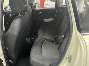 MINI MINI 5 Puertas Cooper 100 kW (136 CV) MINI MINI 5 Puertas Cooper 100 kW (136 CV)