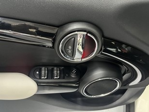 MINI MINI 5 Puertas Cooper 100 kW (136 CV) MINI MINI 5 Puertas Cooper 100 kW (136 CV)