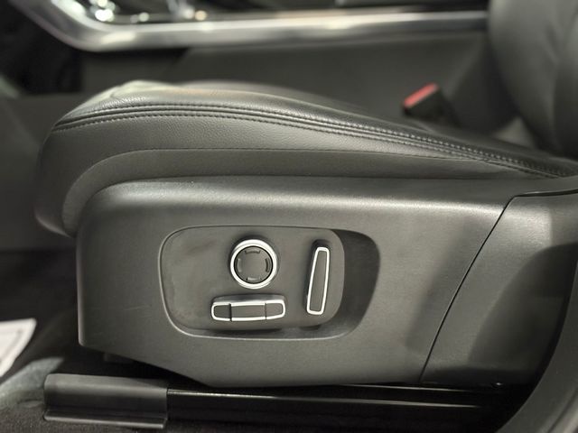 Land RoverRange Rover Evoque D163 MHEV S 4WD Auto 120 kW (163 CV) Vehículo usado en Barcelona - 23 Land RoverRange Rover Evoque D163 MHEV S 4WD Auto 120 kW (163 CV) Vehículo usado en Barcelona - 23