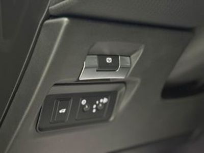 Land Rover Range Rover Evoque D163 MHEV S 4WD Auto 120 kW (163 CV) Land Rover Range Rover Evoque D163 MHEV S 4WD Auto 120 kW (163 CV)