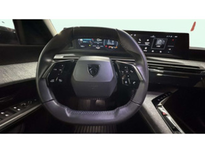 Peugeot 5008 Hybrid 1.2 Allure eDCS6 100 kW (136 CV) Peugeot 5008 Hybrid 1.2 Allure eDCS6 100 kW (136 CV)