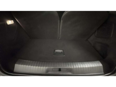 Peugeot 5008 Hybrid 1.2 Allure eDCS6 100 kW (136 CV) Peugeot 5008 Hybrid 1.2 Allure eDCS6 100 kW (136 CV)