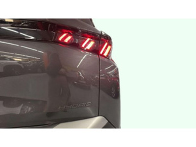 Peugeot 5008 Hybrid 1.2 Allure eDCS6 100 kW (136 CV) Peugeot 5008 Hybrid 1.2 Allure eDCS6 100 kW (136 CV)
