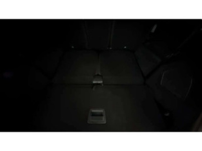 Peugeot 5008 Hybrid 1.2 Allure eDCS6 100 kW (136 CV) Peugeot 5008 Hybrid 1.2 Allure eDCS6 100 kW (136 CV)