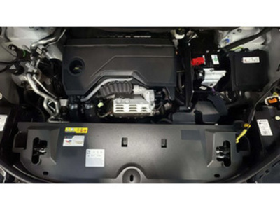 Peugeot 5008 Hybrid 1.2 Allure eDCS6 100 kW (136 CV) Peugeot 5008 Hybrid 1.2 Allure eDCS6 100 kW (136 CV)