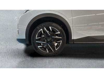 Peugeot 5008 Hybrid 1.2 Allure eDCS6 100 kW (136 CV) Peugeot 5008 Hybrid 1.2 Allure eDCS6 100 kW (136 CV)