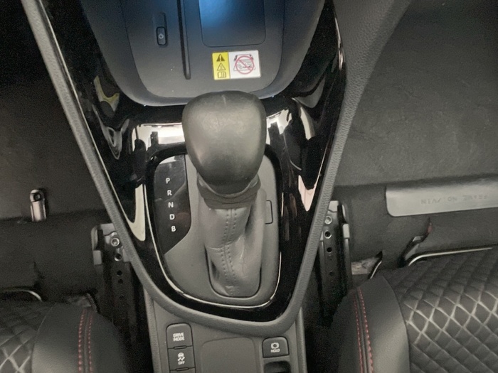 Toyota Yaris 1.5 120H Style P. Premier Edition 85 kW (116 CV) - 7 Toyota Yaris 1.5 120H Style P. Premier Edition 85 kW (116 CV) - 7