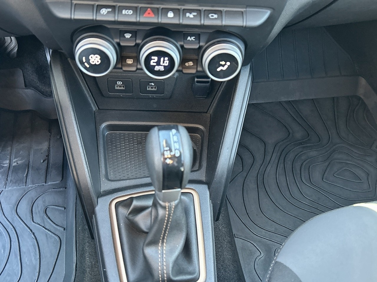 Dacia Duster Extreme TCE 110 kW (150 CV) 4X2 EDC - 8 Dacia Duster Extreme TCE 110 kW (150 CV) 4X2 EDC - 8