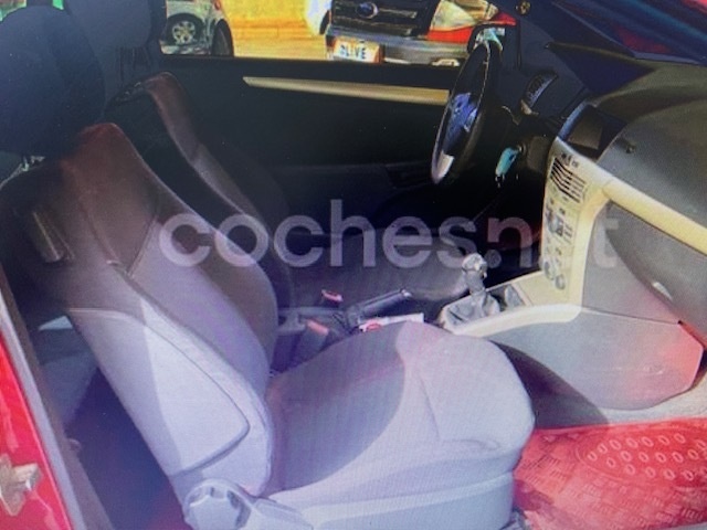 OpelAstra GTC 1.6 16v Energy 85 kW (115 CV) Vehículo usado en Barcelona - 5