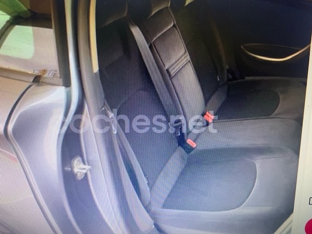 CitroenC5 2.0i 16v Premier 105 kW (143 CV) Vehículo usado en Barcelona - 8 CitroenC5 2.0i 16v Premier 105 kW (143 CV) Vehículo usado en Barcelona - 8