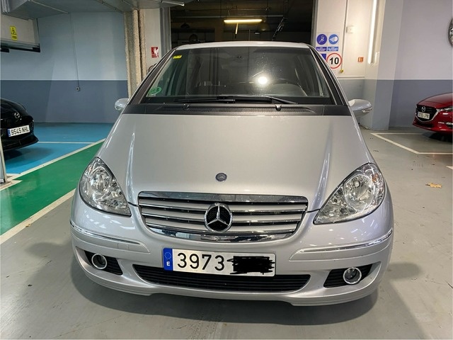 Mercedes-BenzClase A 170 Elegance 85 kW (116 CV) Vehículo usado en Barcelona - 4