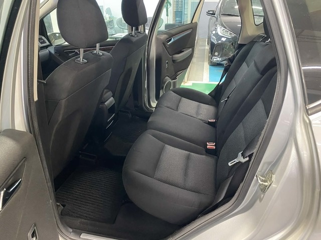 Mercedes-BenzClase A 170 Elegance 85 kW (116 CV) Vehículo usado en Barcelona - 15