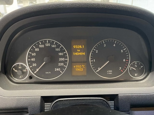 Mercedes-BenzClase A 170 Elegance 85 kW (116 CV) Vehículo usado en Barcelona - 16