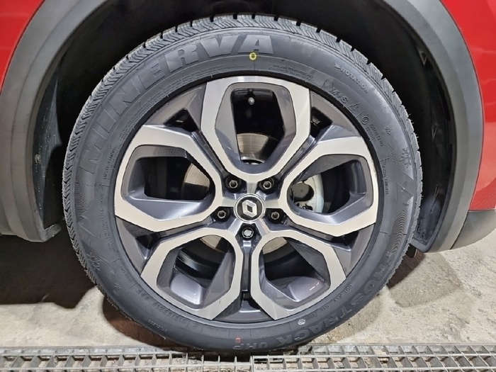 Renault Captur Techno Fast Track TCe 103 kW (140CV) GPF - 4 Renault Captur Techno Fast Track TCe 103 kW (140CV) GPF - 4