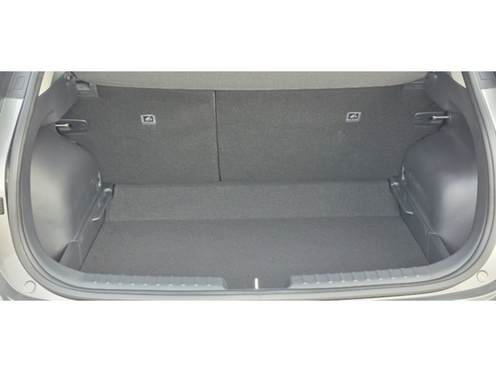 KiaNiro 1.6 GDi HEV Híbrido Drive 104 kW (141 CV) Vehículo usado en Barcelona - 8 KiaNiro 1.6 GDi HEV Híbrido Drive 104 kW (141 CV) Vehículo usado en Barcelona - 8