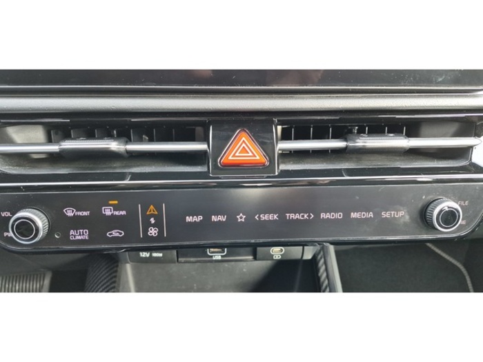 KiaNiro 1.6 GDi HEV Híbrido Drive 104 kW (141 CV) Vehículo usado en Barcelona - 25 KiaNiro 1.6 GDi HEV Híbrido Drive 104 kW (141 CV) Vehículo usado en Barcelona - 25