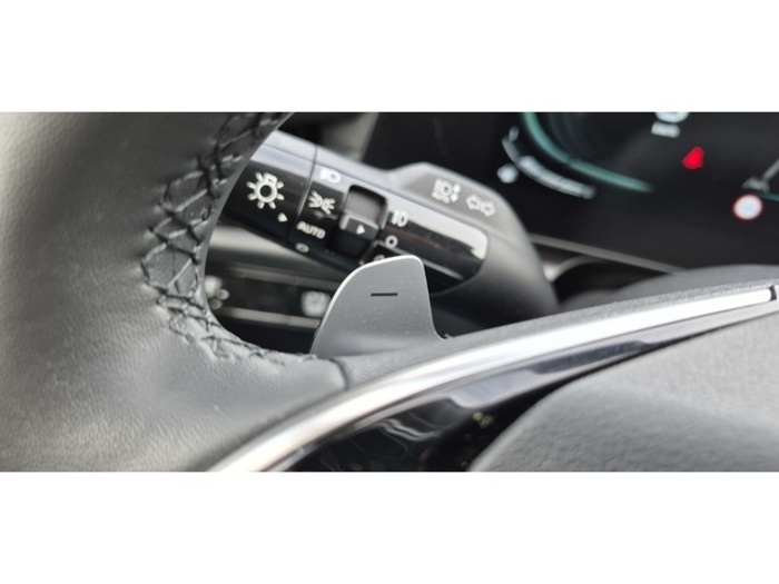 KiaNiro 1.6 GDi HEV Híbrido Drive 104 kW (141 CV) Vehículo usado en Barcelona - 27 KiaNiro 1.6 GDi HEV Híbrido Drive 104 kW (141 CV) Vehículo usado en Barcelona - 27