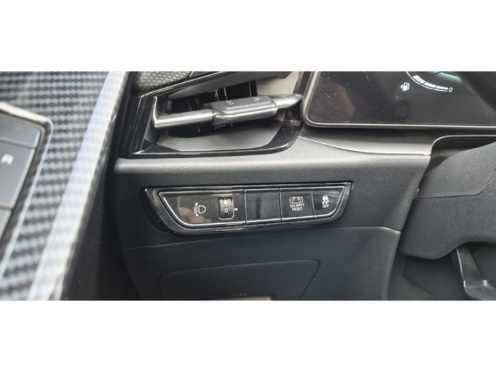 KiaNiro 1.6 GDi HEV Híbrido Drive 104 kW (141 CV) Vehículo usado en Barcelona - 31 KiaNiro 1.6 GDi HEV Híbrido Drive 104 kW (141 CV) Vehículo usado en Barcelona - 31