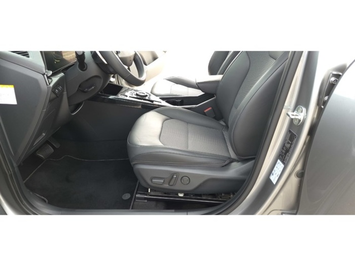 KiaNiro 1.6 GDi HEV Híbrido Drive 104 kW (141 CV) Vehículo usado en Barcelona - 37 KiaNiro 1.6 GDi HEV Híbrido Drive 104 kW (141 CV) Vehículo usado en Barcelona - 37