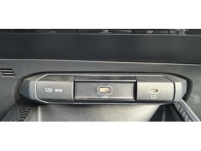 Kia Niro 1.6 GDi HEV Híbrido Drive 104 kW (141 CV) Kia Niro 1.6 GDi HEV Híbrido Drive 104 kW (141 CV)