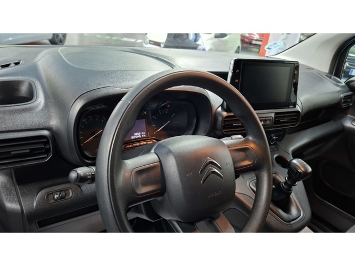 CitroenBerlingo Furgon BlueHDi 100 Talla M 74 kW (100 CV) Vehículo usado en Barcelona - 4 CitroenBerlingo Furgon BlueHDi 100 Talla M 74 kW (100 CV) Vehículo usado en Barcelona - 4