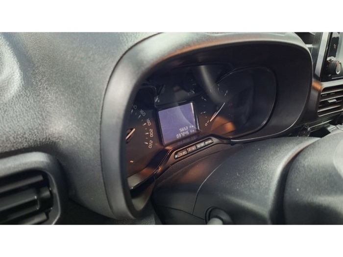 CitroenBerlingo Furgon BlueHDi 100 Talla M 74 kW (100 CV) Vehículo usado en Barcelona - 9 CitroenBerlingo Furgon BlueHDi 100 Talla M 74 kW (100 CV) Vehículo usado en Barcelona - 9