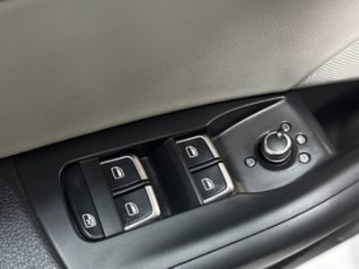 Audi Q3 Ambiente 2.0 TDI quattro 130 kW (177 CV) S tronic Audi Q3 Ambiente 2.0 TDI quattro 130 kW (177 CV) S tronic