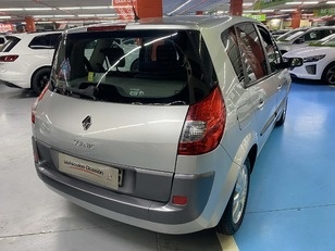 Renault Scenic Dynamique 1.6 82 kW (110 CV)