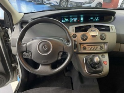 Renault Scenic Dynamique 1.6 82 kW (110 CV) Renault Scenic Dynamique 1.6 82 kW (110 CV)