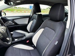 Toyota Avensis 140 Advance 108 kW (147 CV)