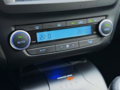 Toyota Avensis 140 Advance 108 kW (147 CV) Toyota Avensis 140 Advance 108 kW (147 CV)