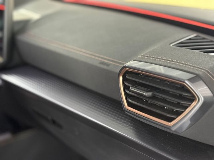 CUPRALeon Sportstourer 1.5 eTSI DSG 110 kW (150 CV) Vehículo usado en Barcelona - 23 CUPRALeon Sportstourer 1.5 eTSI DSG 110 kW (150 CV) Vehículo usado en Barcelona - 23