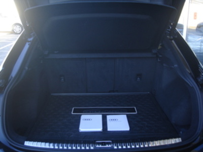 Audi RS Q3 Sportback 2.5 TFSI quattro 294 kW (400 CV) S tronic Audi RS Q3 Sportback 2.5 TFSI quattro 294 kW (400 CV) S tronic