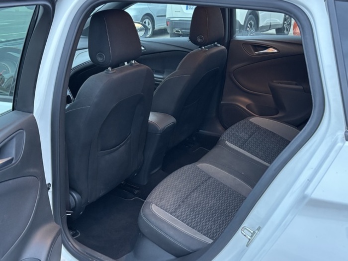 OpelAstra Sports Tourer 1.5 D GS Line 77 kW (105 CV) Vehículo usado en Barcelona - 18 OpelAstra Sports Tourer 1.5 D GS Line 77 kW (105 CV) Vehículo usado en Barcelona - 18