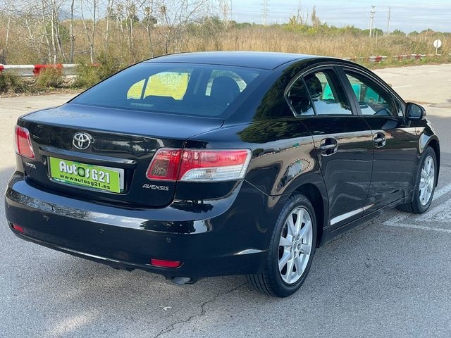 ToyotaAvensis 1.8 VVT-I Sol Auto 95 kW (129 CV) Vehículo usado en Barcelona - 3