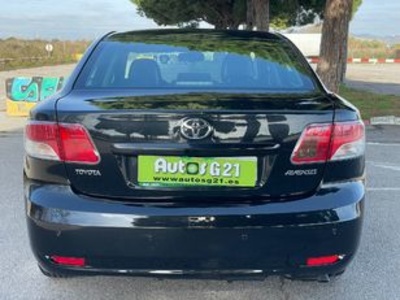 Toyota Avensis 1.8 VVT-I Sol Auto 95 kW (129 CV) Toyota Avensis 1.8 VVT-I Sol Auto 95 kW (129 CV)