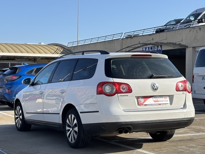 VolkswagenPassat Variant Advance Plus 2.0 TDI DPF 81 kW (110 CV) Vehículo usado en Barcelona - 11 VolkswagenPassat Variant Advance Plus 2.0 TDI DPF 81 kW (110 CV) Vehículo usado en Barcelona - 11