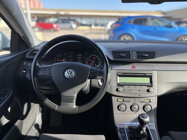 VolkswagenPassat Variant Advance Plus 2.0 TDI DPF 81 kW (110 CV) Vehículo usado en Barcelona - 17