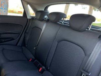 Audi A1 Sportback design 1.4 TDI ultra 66 kW (90 CV) Audi A1 Sportback design 1.4 TDI ultra 66 kW (90 CV)