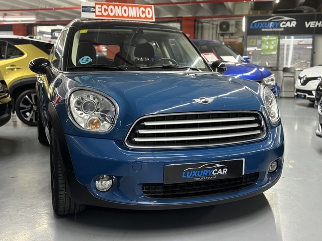 MINIMINI Countryman Cooper 90 kW (122 CV) Vehículo usado en Barcelona - 1