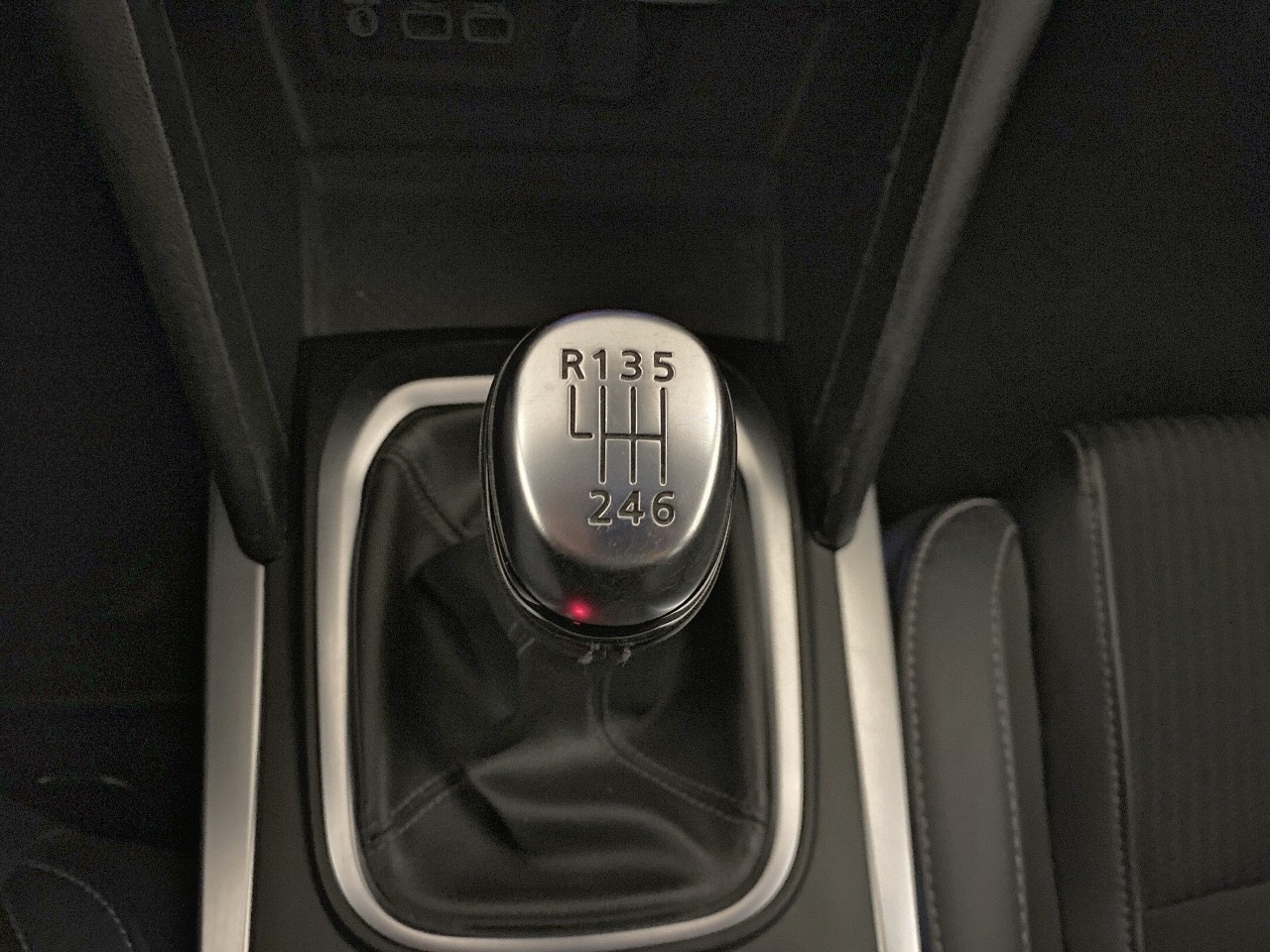 Renault Megane Zen Blue dCi 85 kW (115 CV) - 7