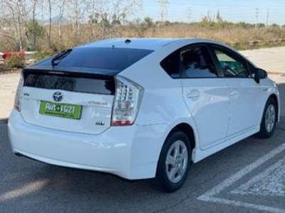 Toyota Prius 1.8 HSD Eco 100 kW (136 CV) Toyota Prius 1.8 HSD Eco 100 kW (136 CV)
