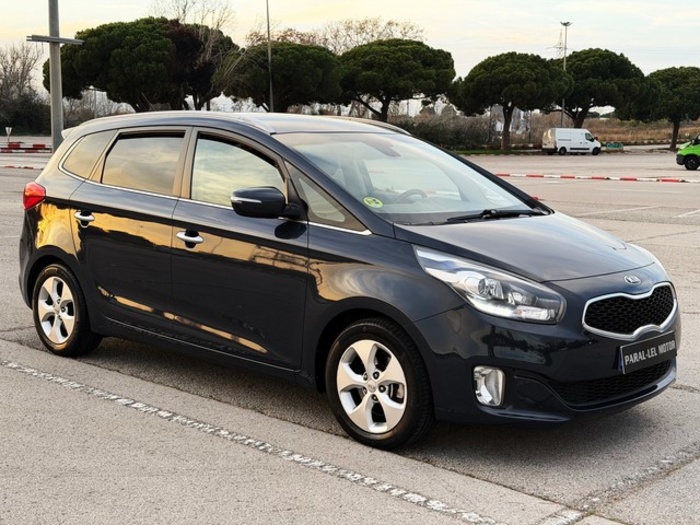 KiaCarens 1.7 CRDi VGT Concept Eco-Dynam 85 kW (115 CV) Vehículo usado en Barcelona - 1 KiaCarens 1.7 CRDi VGT Concept Eco-Dynam 85 kW (115 CV) Vehículo usado en Barcelona - 1